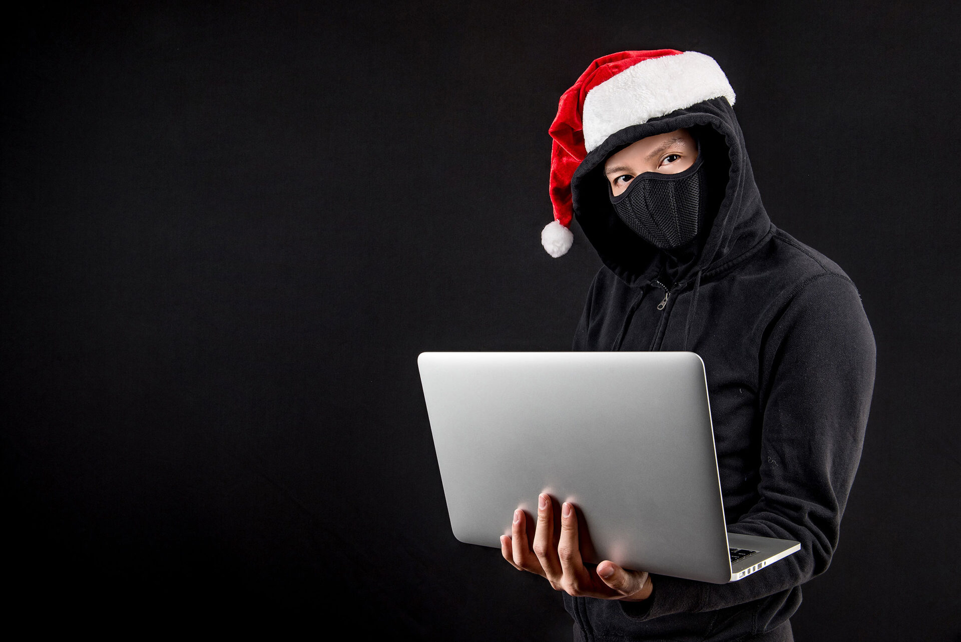 Beware of holiday scams image